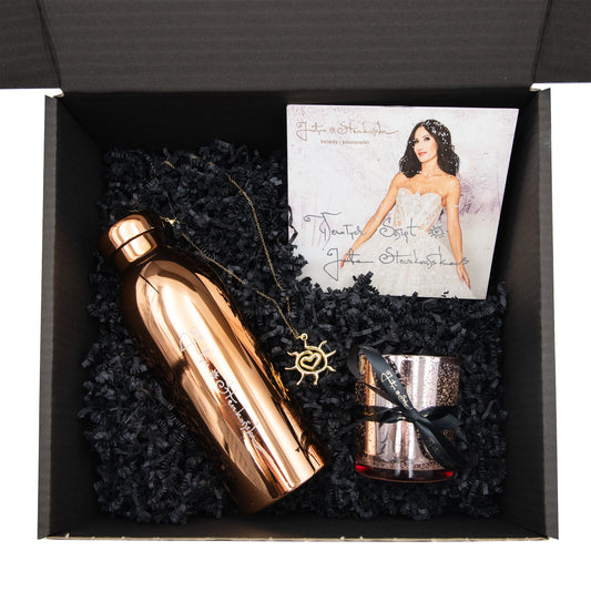 Limitowany zestaw z CD z kolędami, świecą, łańcuszkiem oraz stalową butelką